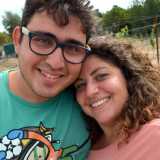 Silverio Liso e Stefania Cannone due giovani fidanzati andriesi, entrambi 25enni, hanno deciso di dedicarsi all'agricoltura dopo aver capito che i loro studi non offrivano sbocchi lavorativi